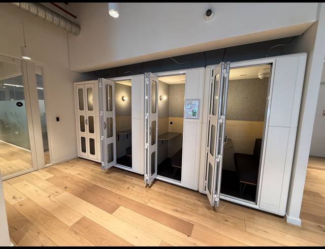 55M² SERVICED OFFICE TO LET IN ROSEBANK